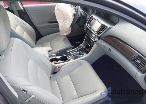 2017 Honda Accord Ex-L z USA, uszkodzony, nr VIN 1HGCR2F97HA058506